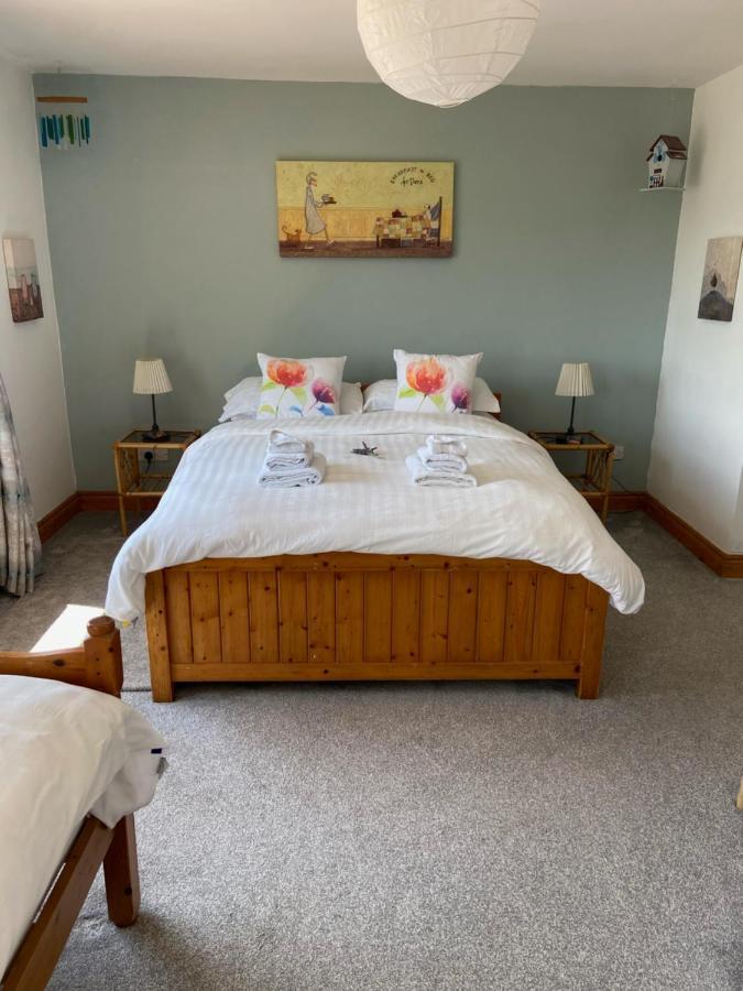 Grenane Heights Bed & Breakfast เคนแมร์ ภายนอก รูปภาพ